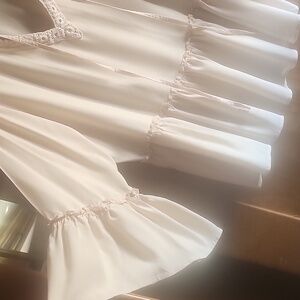 Myra Bag Ivory Flowy Peasant Top Size M